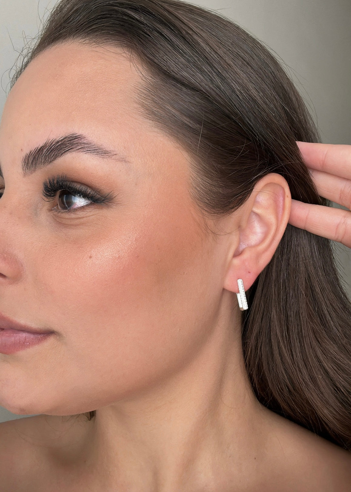 BRINCO QUADRADO CRAVEJADO