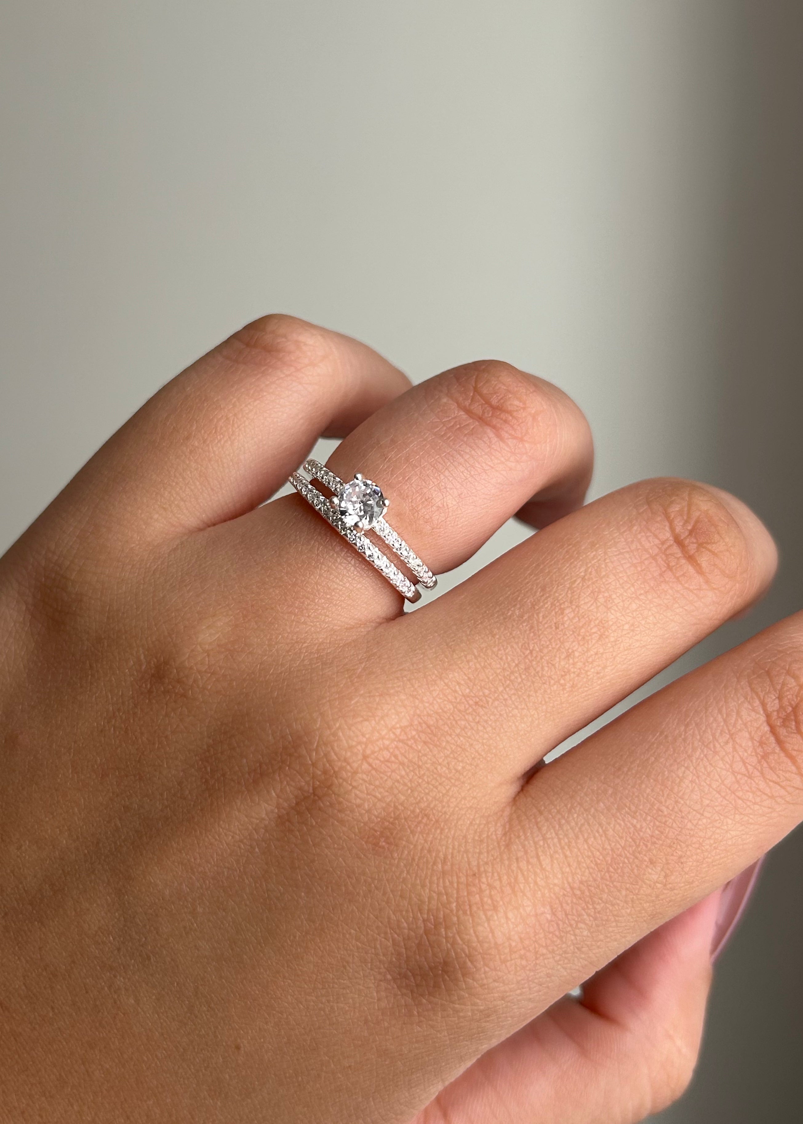 Anel Solitário + Aparador de Aliança