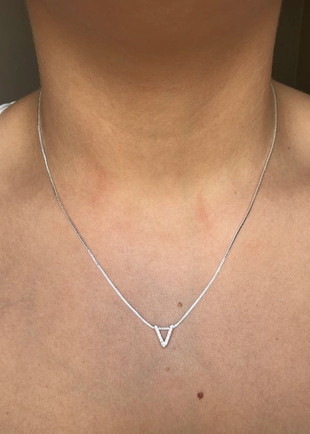 COLAR LETRA CRAVEJADA